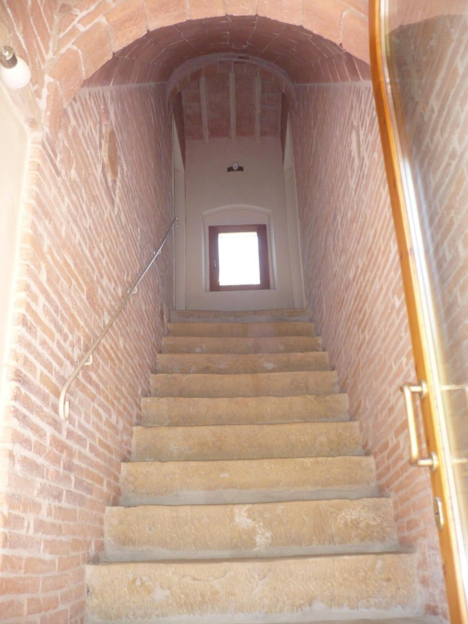 Casa Vacanze "Casale Al Pino" Riparbella Luaran gambar
