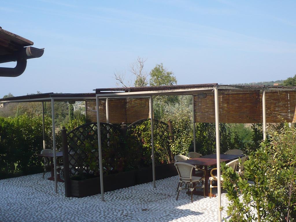 Casa Vacanze "Casale Al Pino" Riparbella Luaran gambar