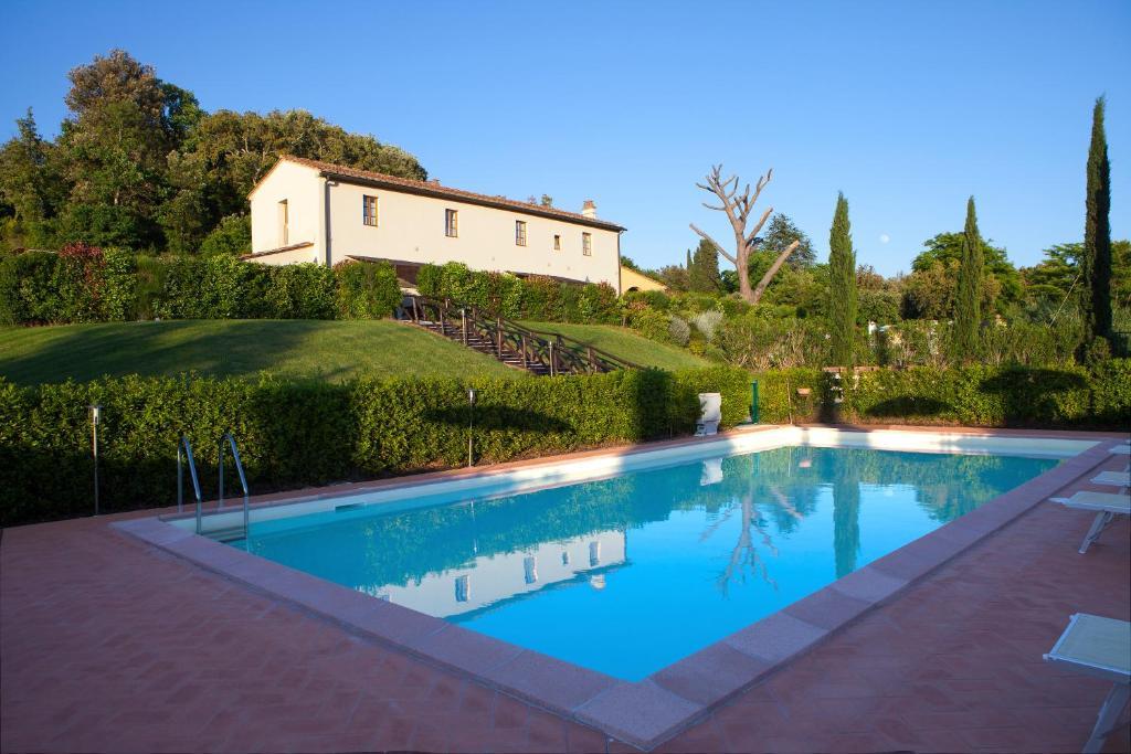 Casa Vacanze "Casale Al Pino" Riparbella Luaran gambar