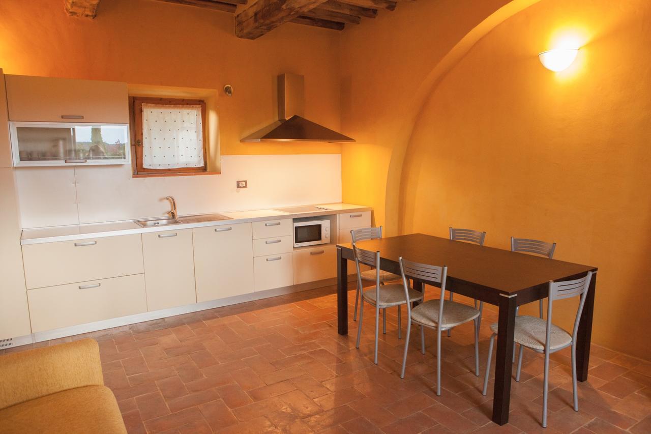 Casa Vacanze "Casale Al Pino" Riparbella Luaran gambar