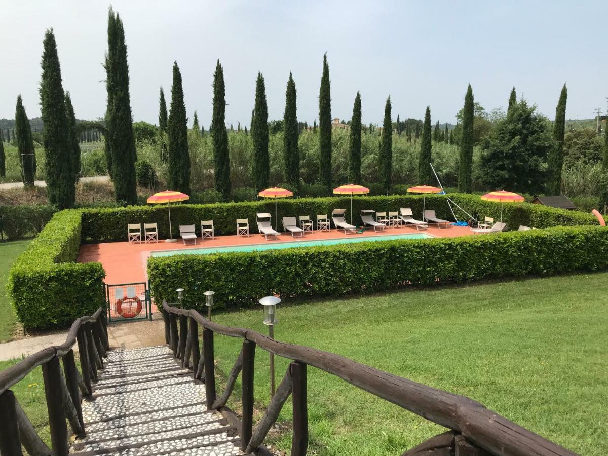 Casa Vacanze "Casale Al Pino" Riparbella Luaran gambar